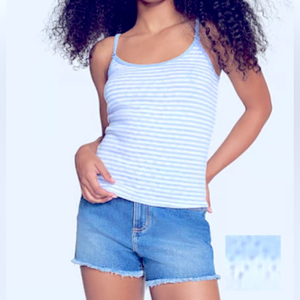Pink brand Victoria’s Secret size medium tank top. Soft and comfy. NWT.